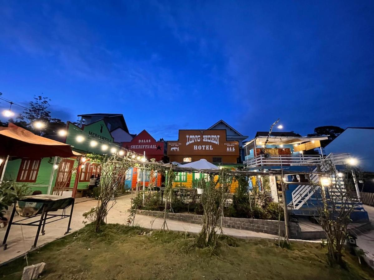Hometown & Bungalow Да Лат Екстериор снимка
